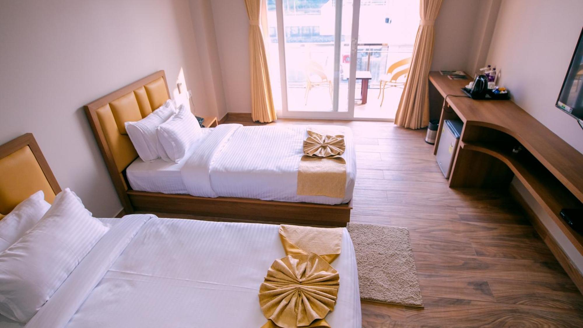 Finn'S Weaver Resort, Kāziranga エクステリア 写真